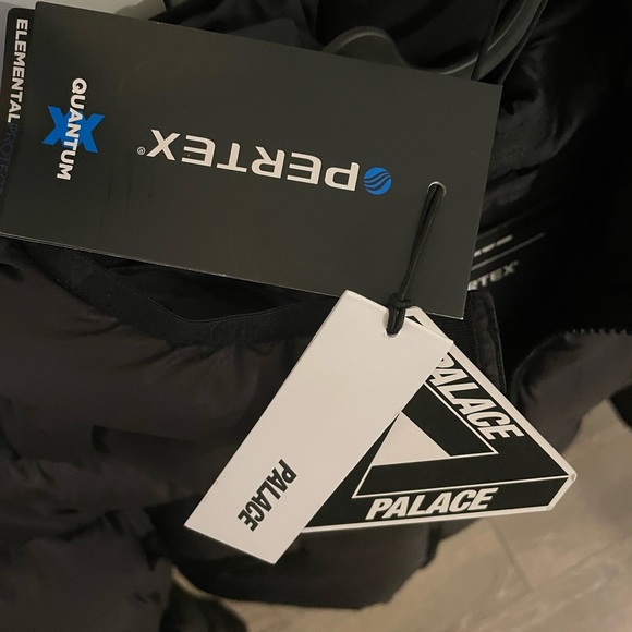 Palace Pertex frost balaclava puffa black - Picture 4 of 5
